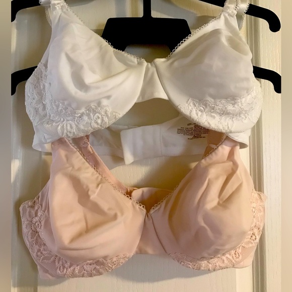 Elegant Lace Trimmed Intimates Set - White and Pink - Picture 1 of 3